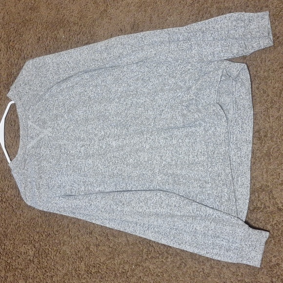 Grey and white long sleeve light sweater - Picture 3 of 3